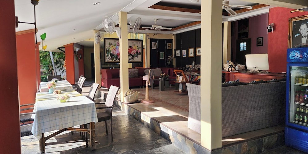 Safari Riviera Resort