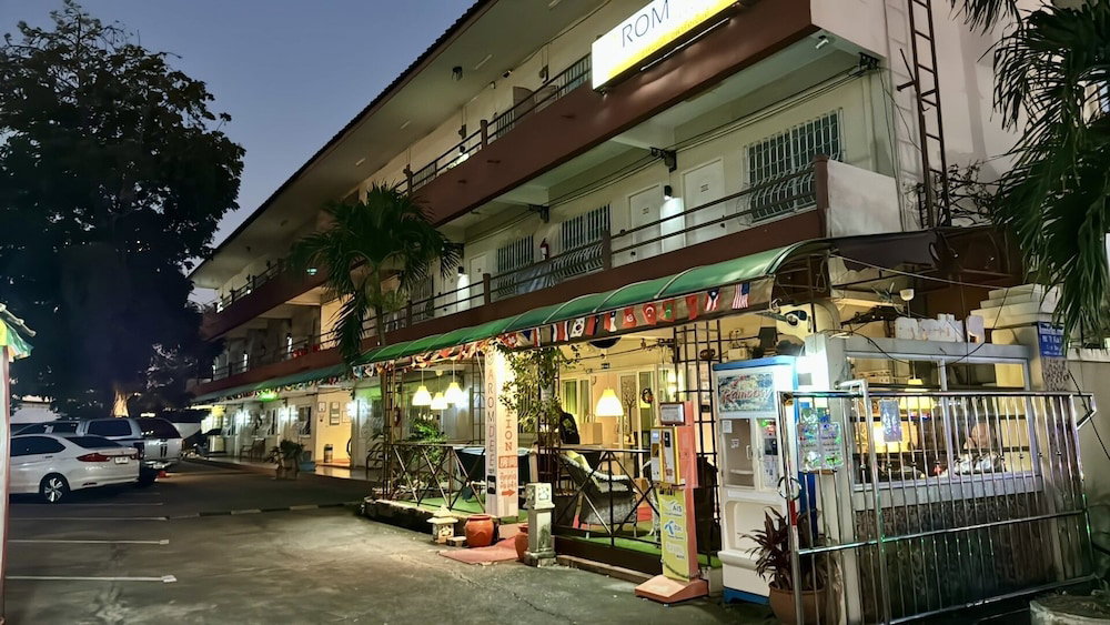 Hotel Aromdee Apartment