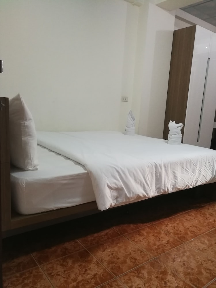 Soi 5 Apartment
