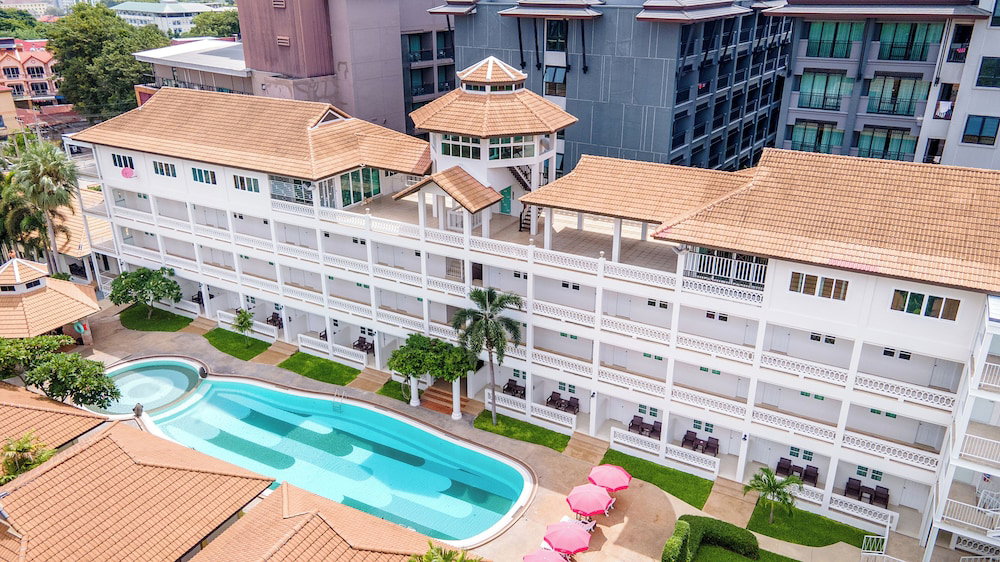 Hotel Le Palm Hotel