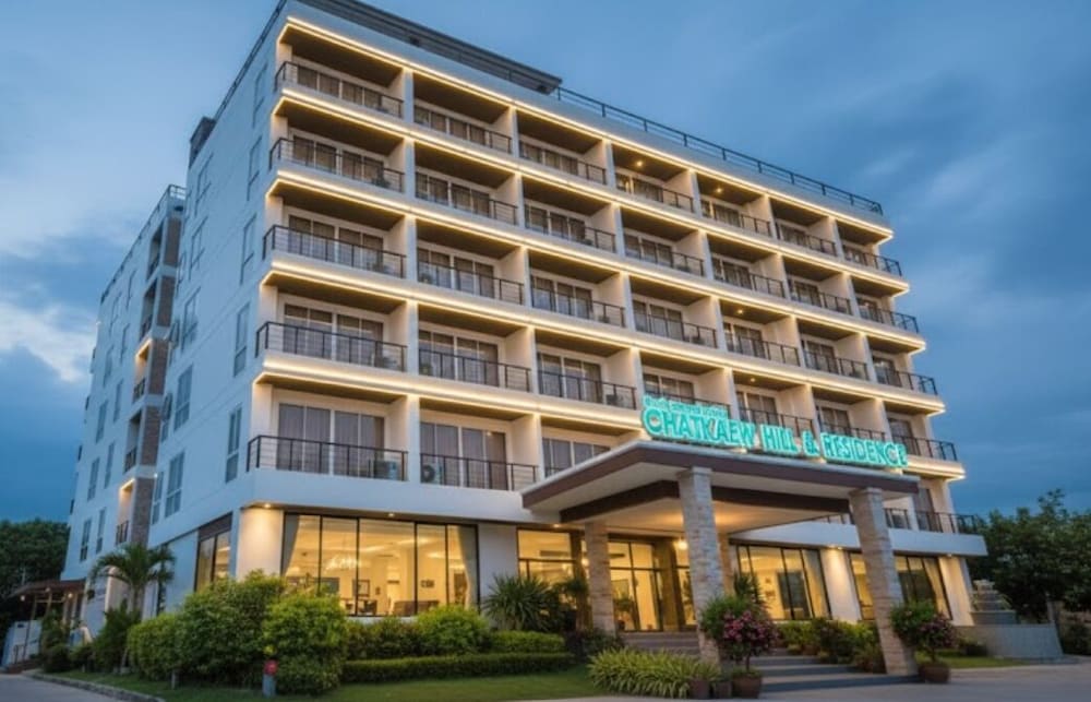 Hotel Townhouse Hillview Suites Pattaya Formerly Chatkaew Suites