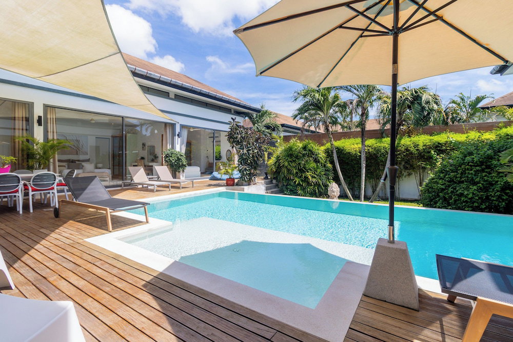 Modern 4Br Pool Villa Virginie Naiharn