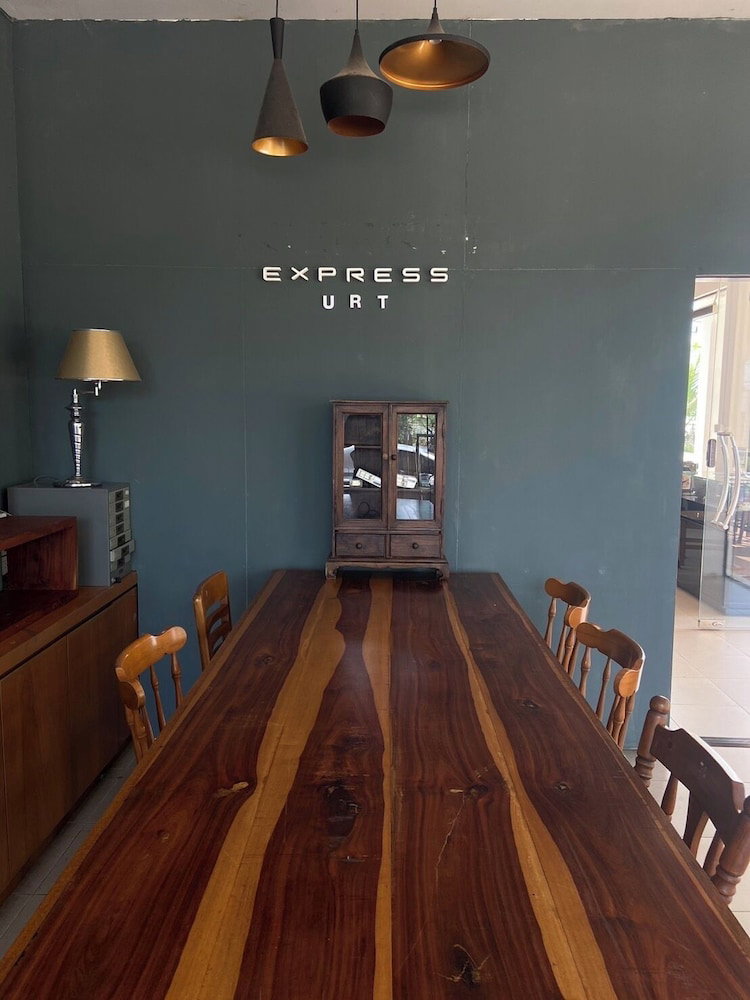 Hotel Express Urt