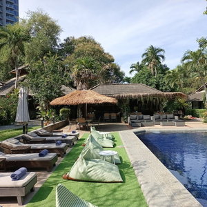 Hotel Let's Hyde Pattaya Resort & Villas cazare Na Kluea