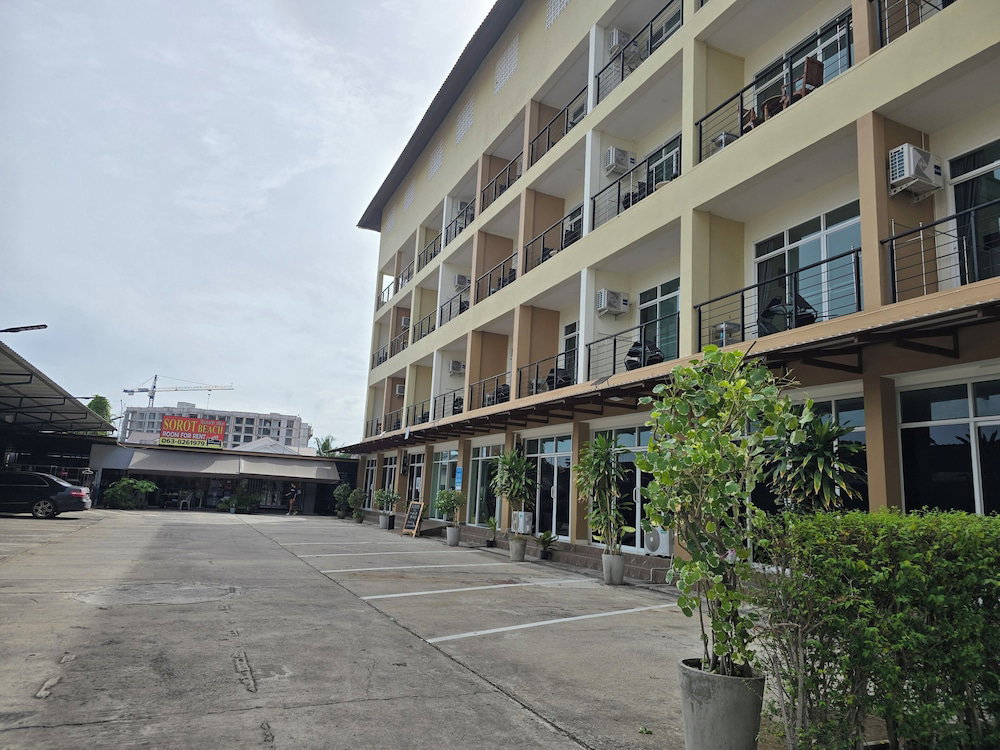 Hotel Sorot Beach