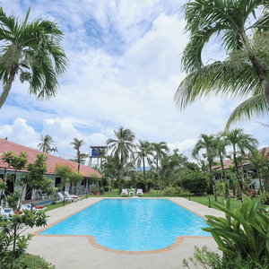 Hotel The Gold-Digger's Resort cazare Suwannaphum