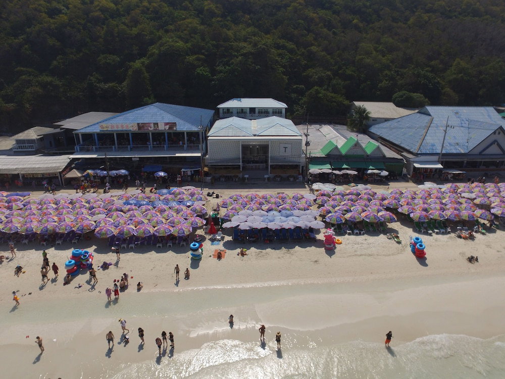 Hotel Tawaen Beach Resort