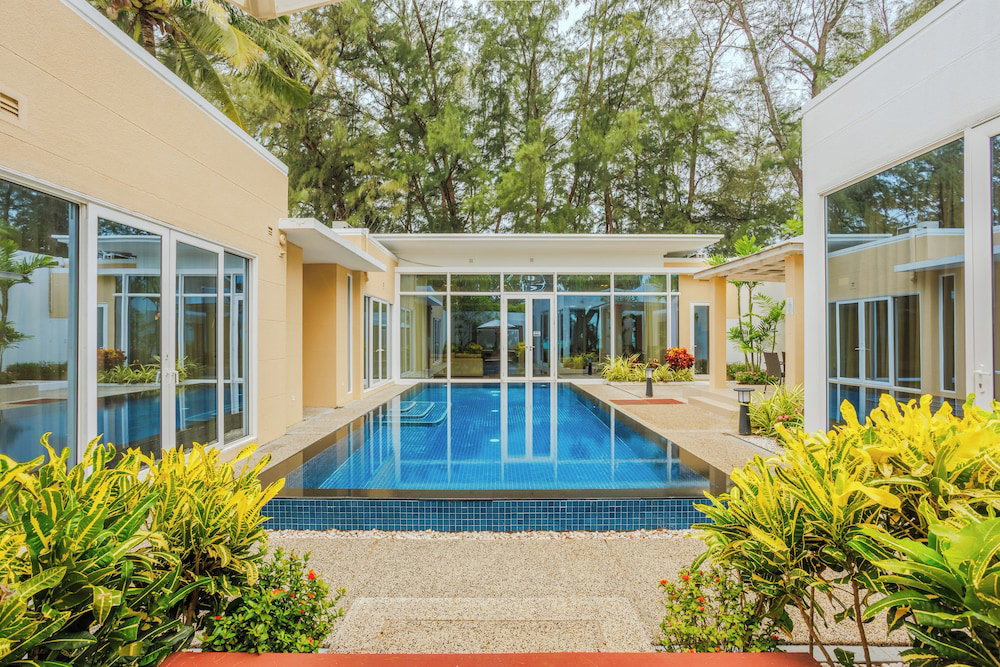 Hotel Andaman Pool Villas, Maikhao Beach Phuket