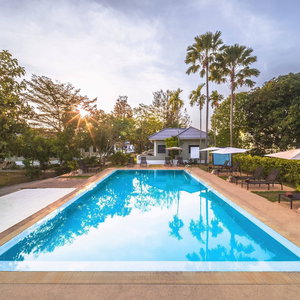 Hotel Isara Nai Yang Resort cazare Suwannaphum