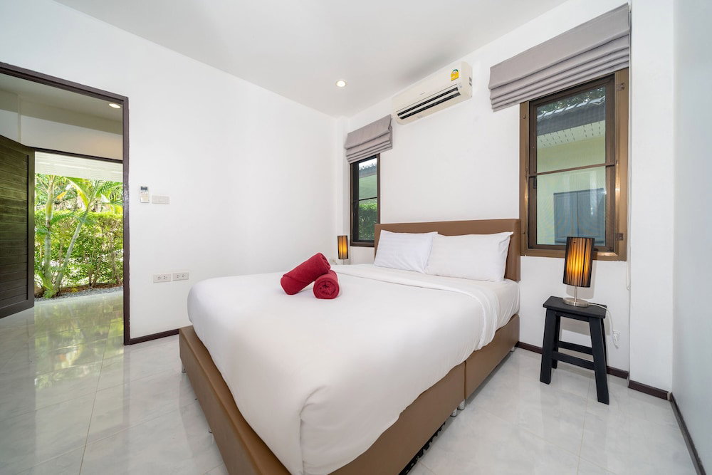 Naiharn Private Oxavia Garden Bungalows