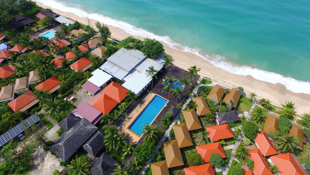 Hotel Nakara Long Beach Resort