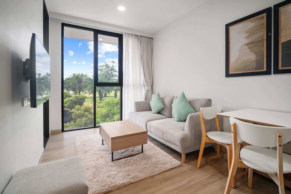 Hotel Skypark Aurora Building 2 In Laguna By Banyan Living