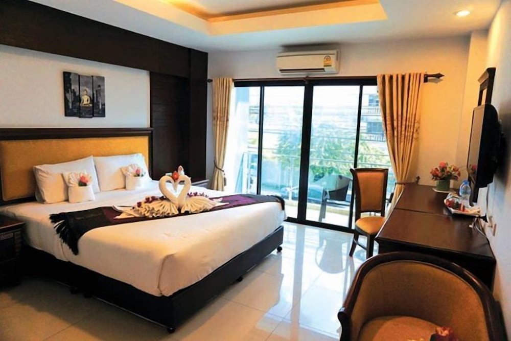 Hotel Aya Place