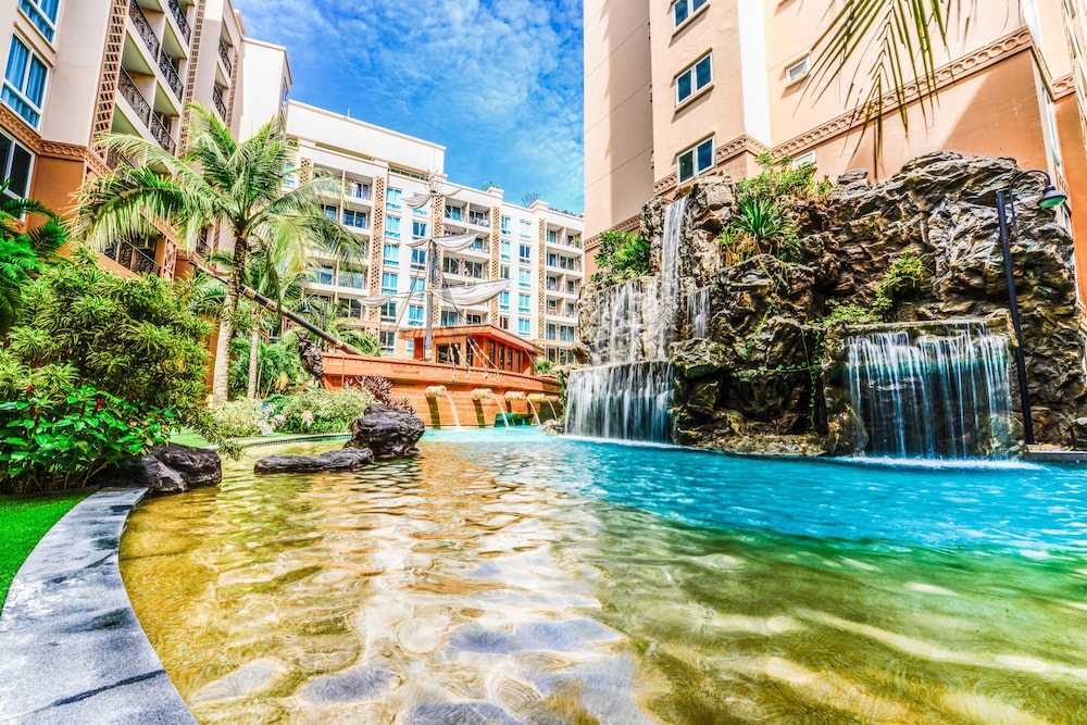 Hotel Atlantis Condo Resort By Natnarin