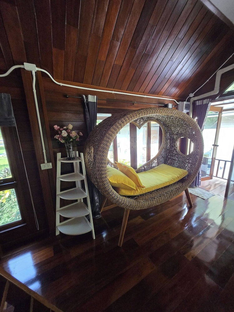 Hotel Peaceful Mountain Retreat In Ao Luek Tai