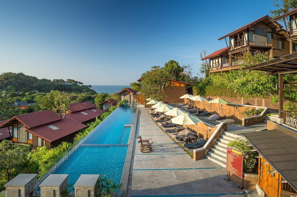 Hotel Alama Sea Village Resort