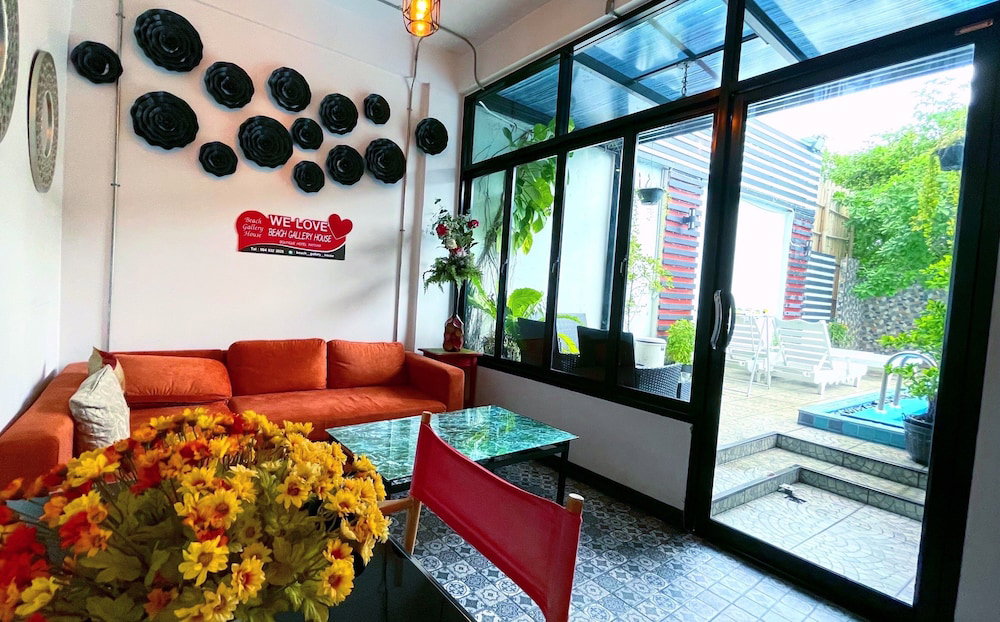 Beach Gallery House