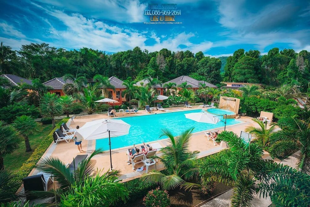 Hotel Peaceful Resort Koh Lanta