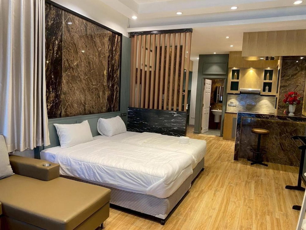 Hotel M&M Rooftop Pattaya