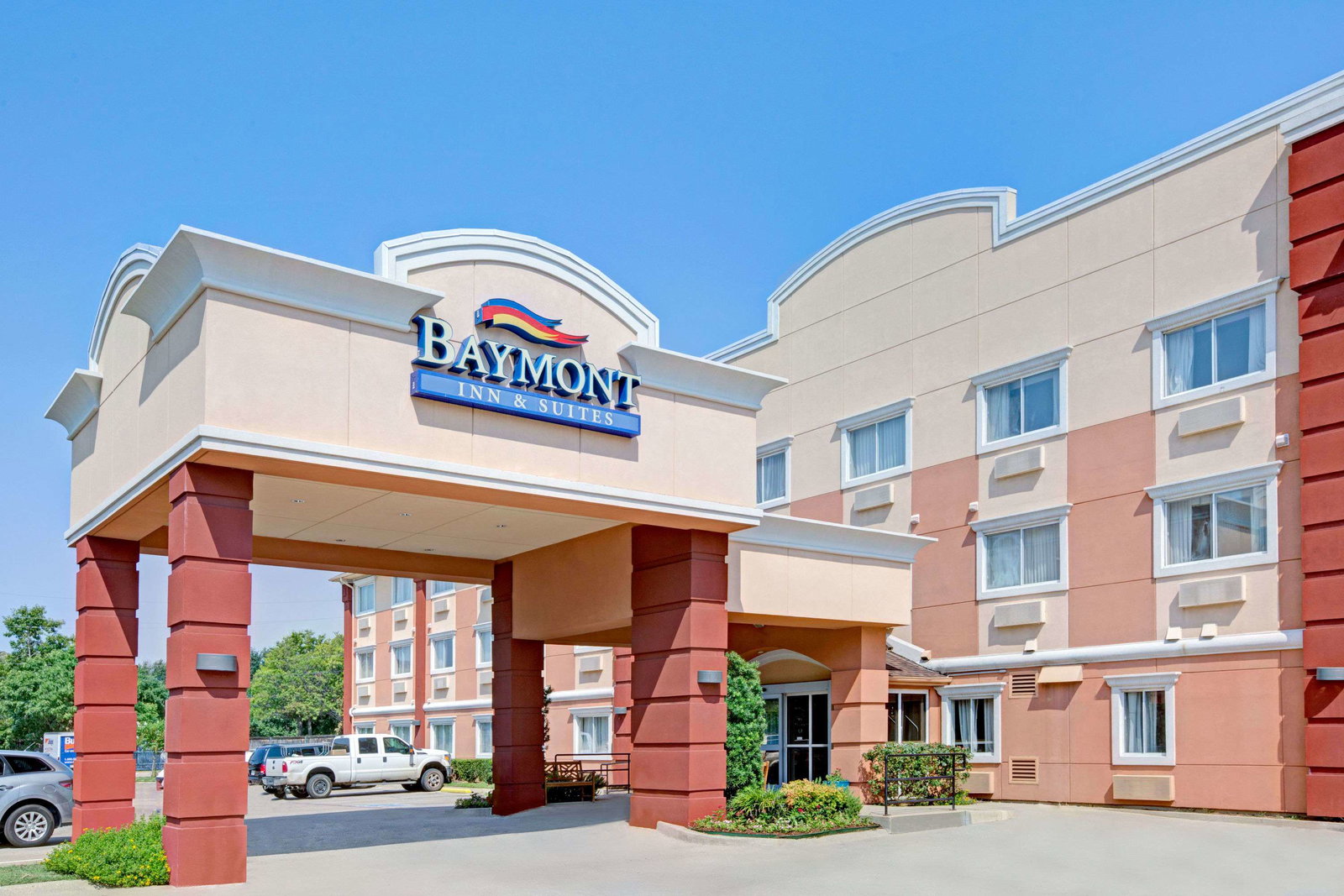 Hotel Baymont By Wyndham Dallas/ Love Field