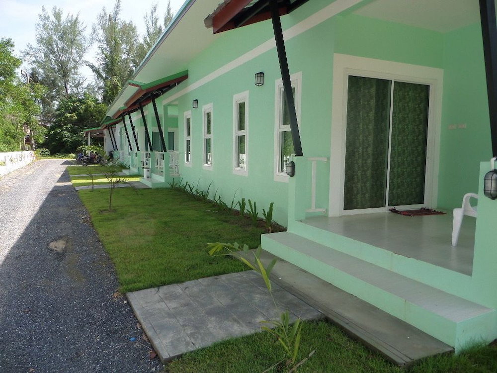 Hotel Lanta Triple Novel
