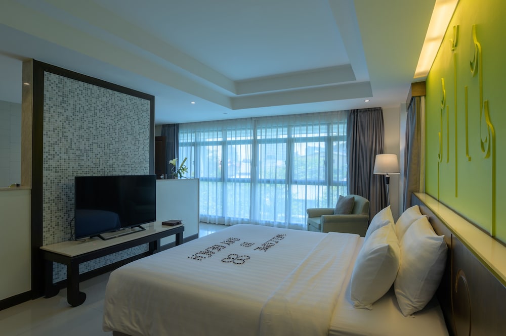 Bay Beach Resort