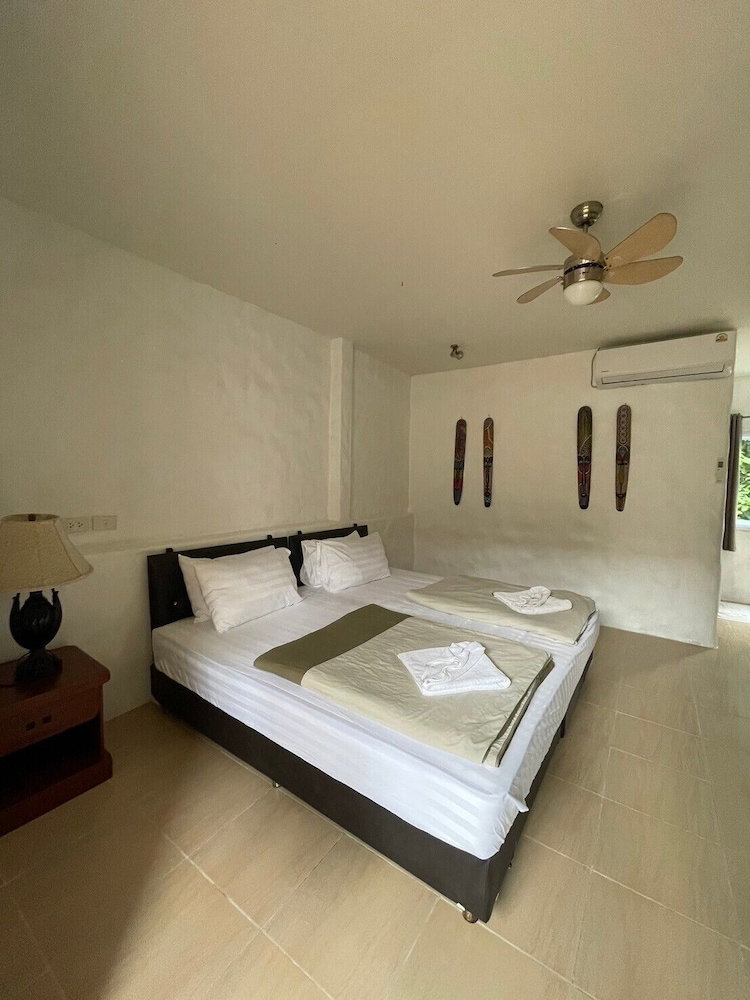 Hotel Gee Resort