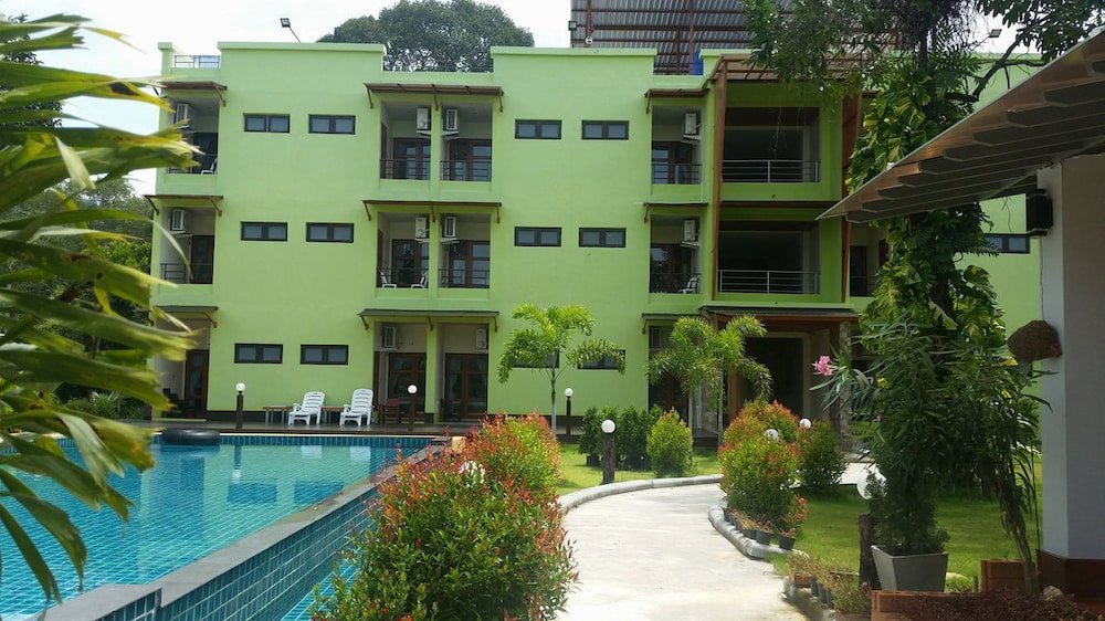 Hotel Morakot Lanta Resort