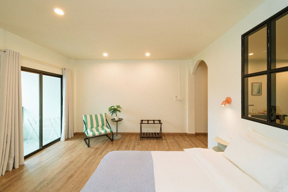 Hotel Nautical Home & Seashell House B&B