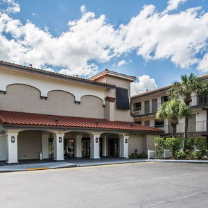 Hotel Quality Inn & Suites By The Parks cazare Kissimmee