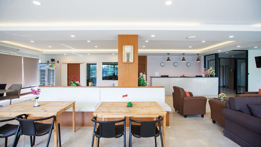 B2 Sriracha Premier Hotel