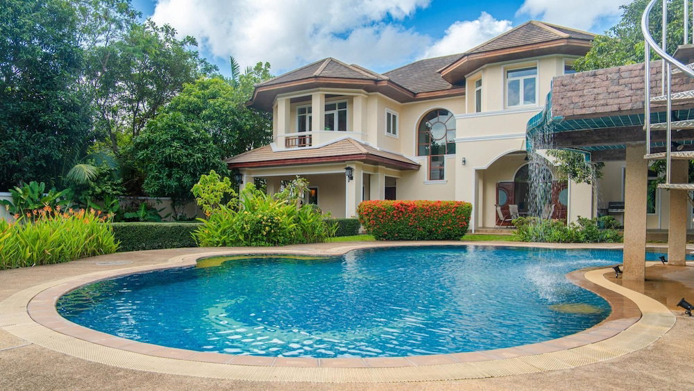 Hotel 7 Bedroom Pool Villa In Kathu Sv1