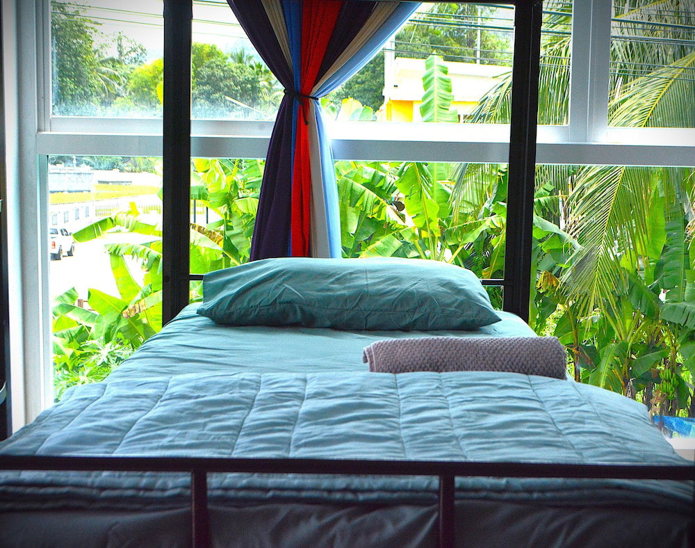 Hotel Burmese Corner