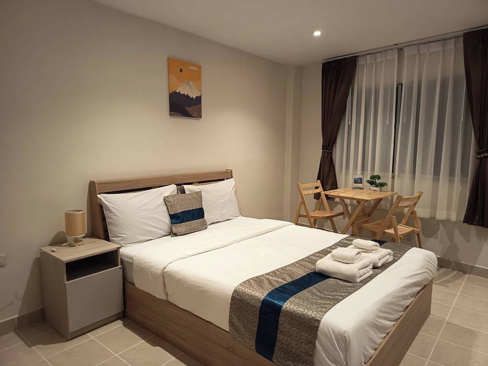 Hotel Amai Pancakery And Residence
