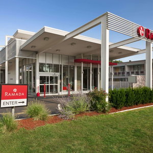 Hotel Ramada By Wyndham Rockville Centre cazare Rockville Centre
