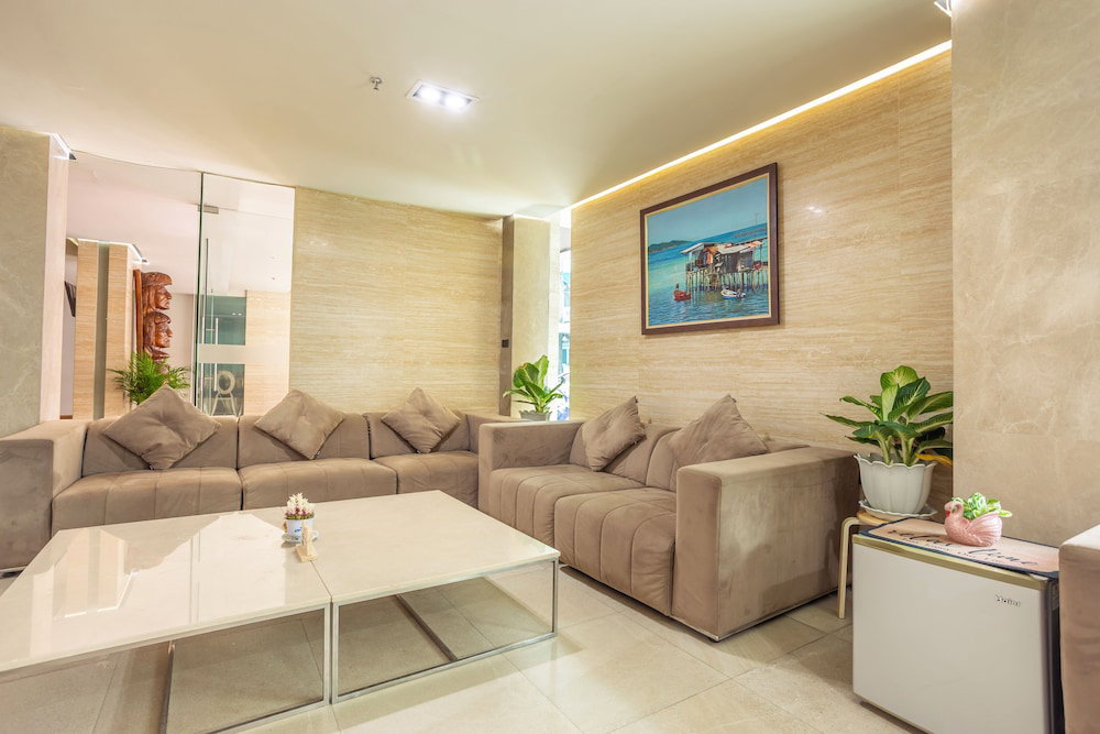 Jomtien Sands Residence - Beachfront, Relax &Amp; Amazing Seafood Dining