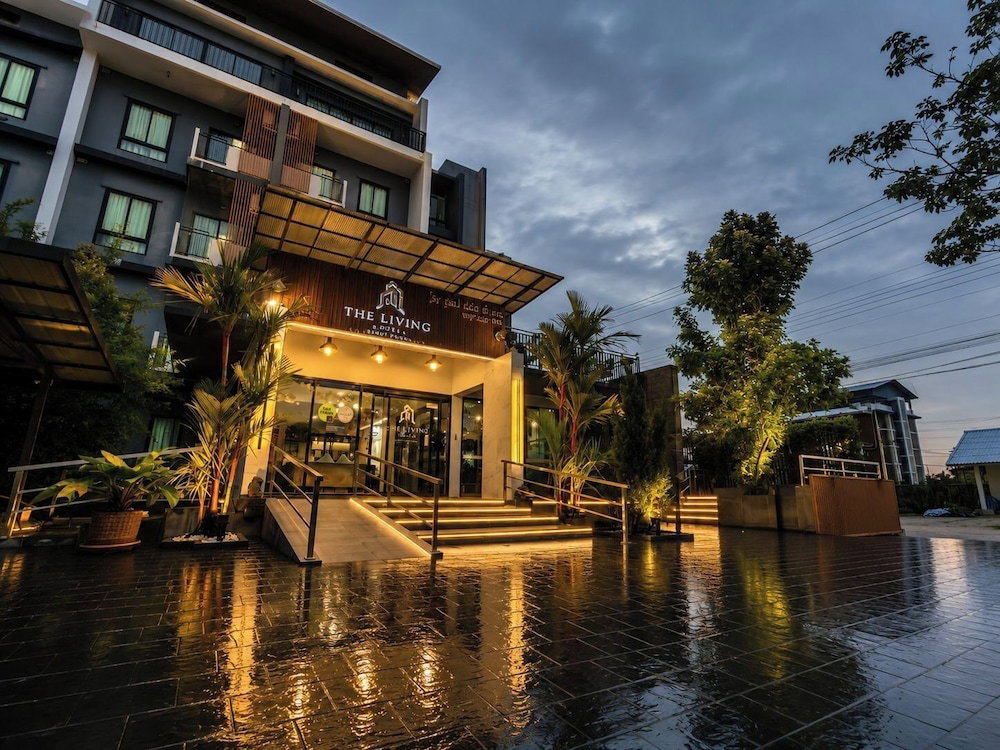 Hotel The Living Hotel Samutprakan