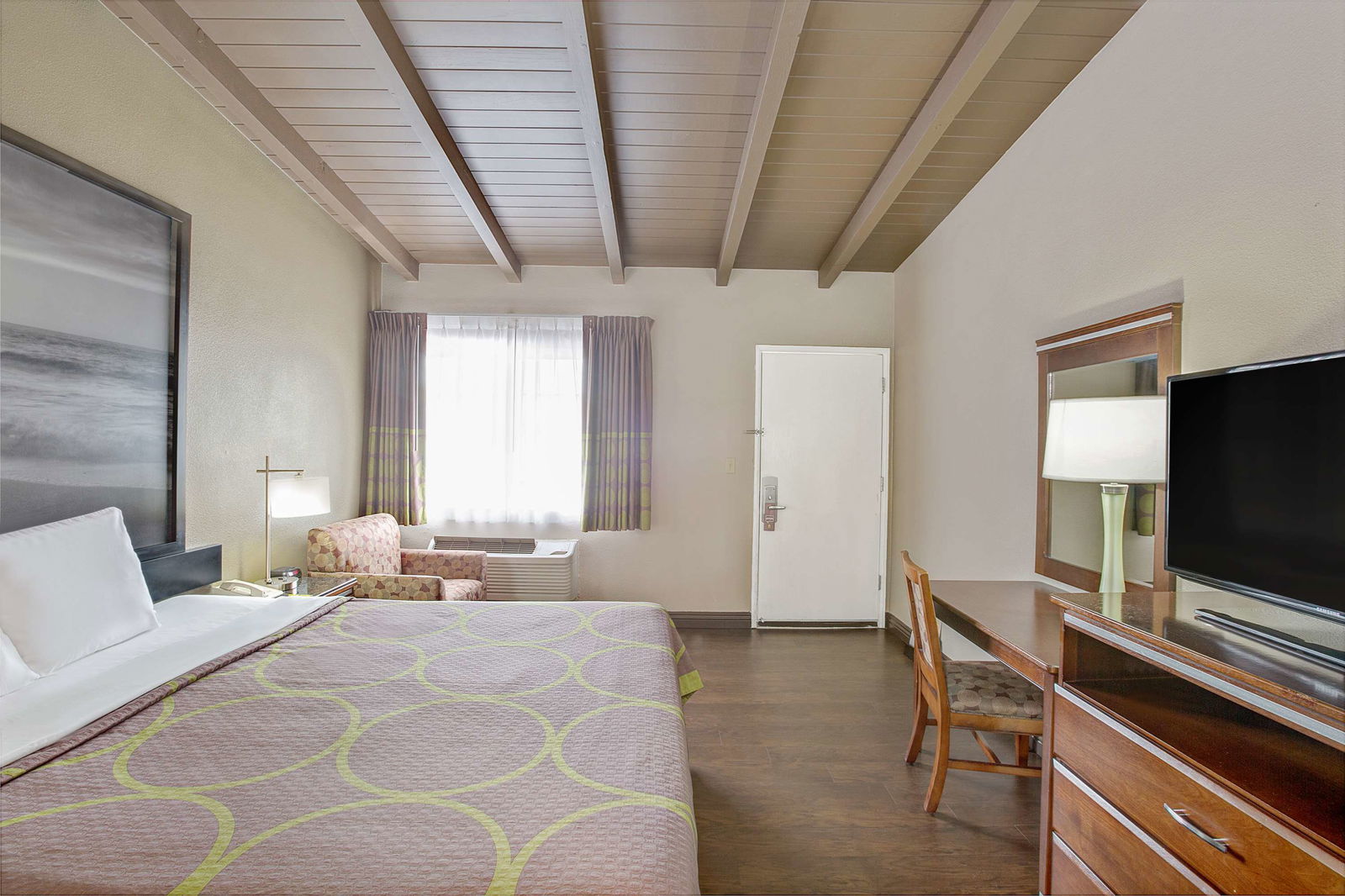 Hotel Super 8 By Wyndham Los Angeles-Culver City Area