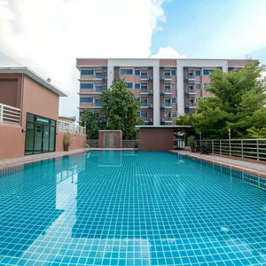 Hotel The Route Sriracha Hotel And Residence cazare Si Racha