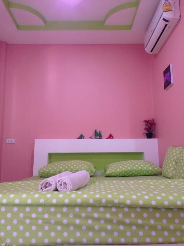 Hotel Baan Kan Eang Koh Lan