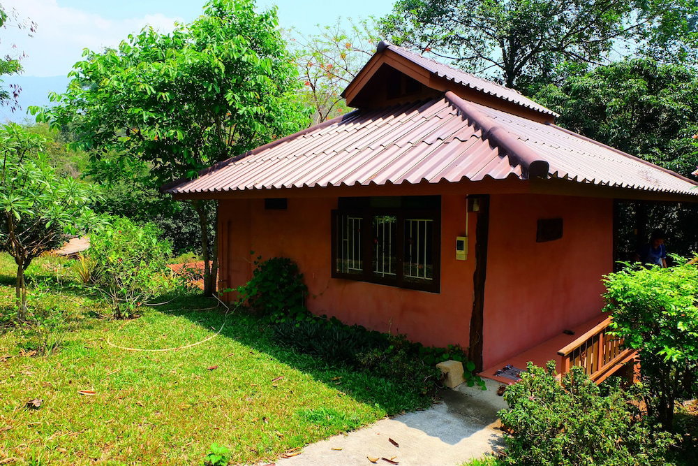 Hotel Malee's Nature Lovers Bungalows
