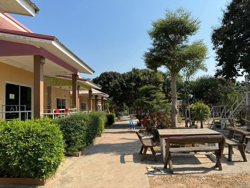 Rang Noknoy Resort At Koh Larn