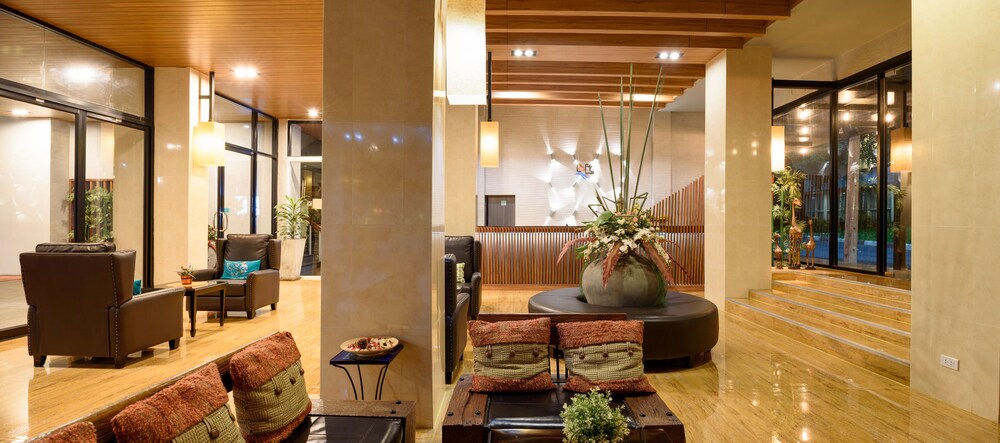 The Loft Seaside Sriracha