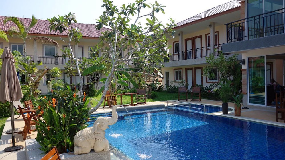 Hotel Baan Sooksiri Bangsaray