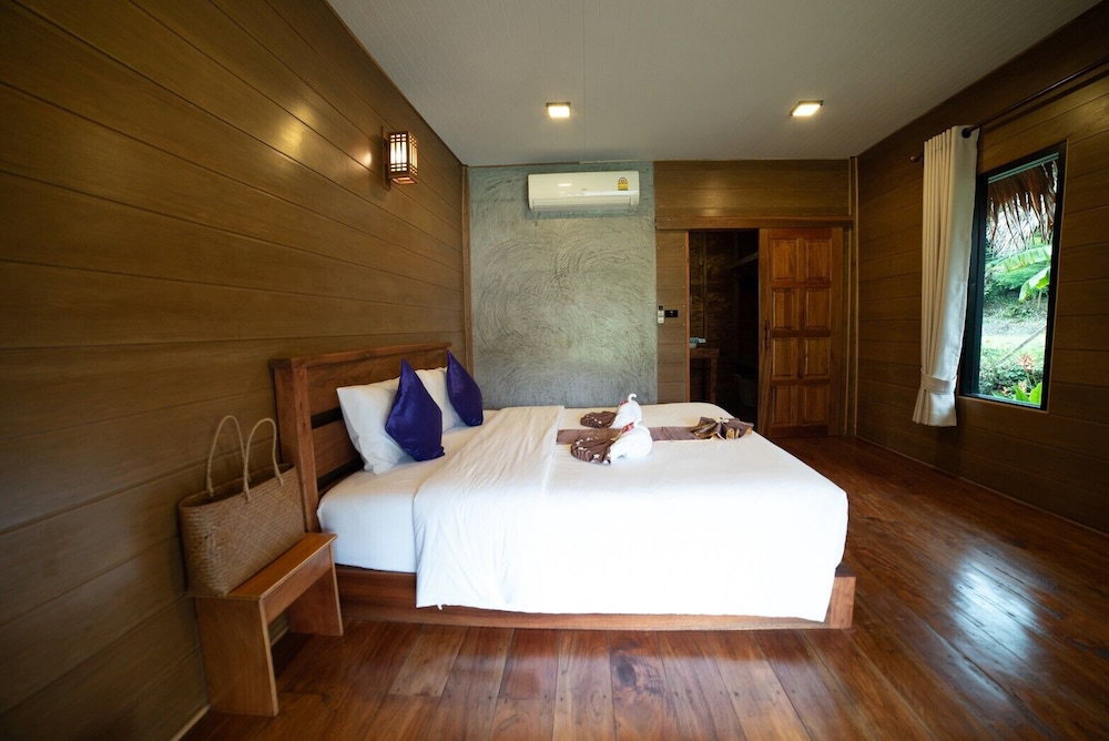 Coco Canopy Boutique Resort