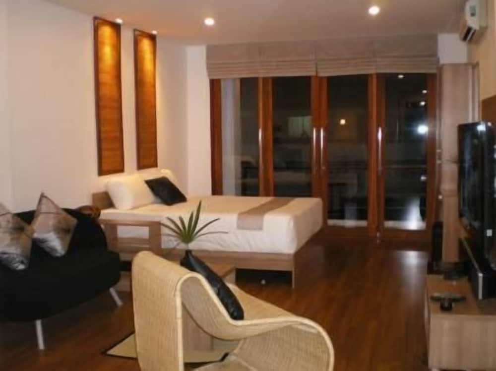 Hotel 5Ive Beach House Hotel