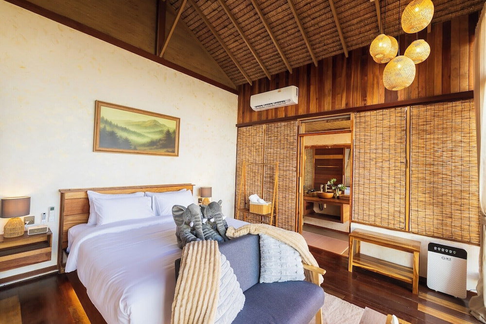 Hotel Le Doi Lakeview
