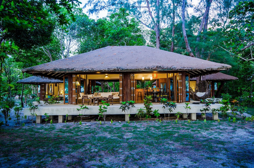 Hotel Koh Jum Beach Villas “A Member Of Secret Retreats”