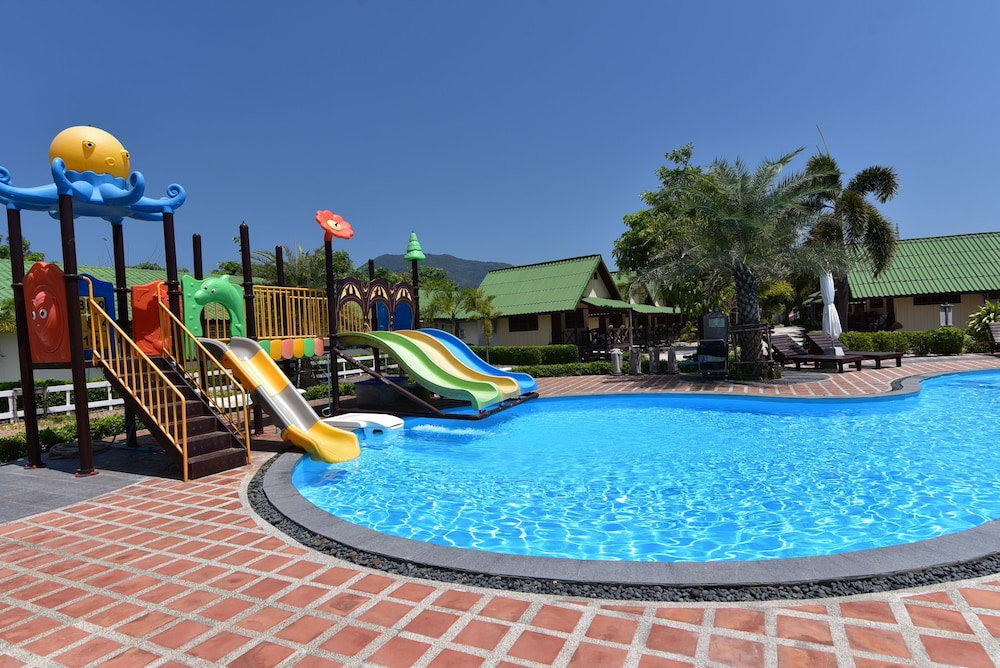 Hotel Varin Beach Resort