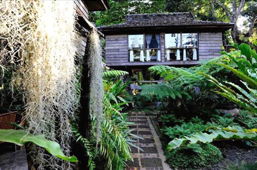 Hotel Fern Paradise